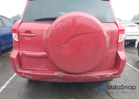 2006 Toyota Rav4 Limited z USA, uszkodzony, nr VIN JTMBD31V465045544